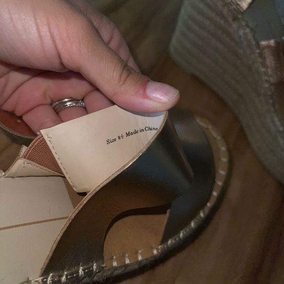 Dolce Vita Rose Gold Wedge - Picture 2 of 4